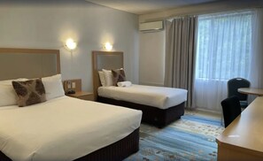 Desk, iron/ironing board, bed sheets, alarm clocks - Haven Marina Motel (Glenelg North)