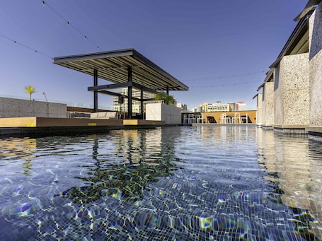 Exterior. Adelaide Rockford