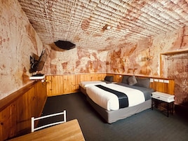 Standard Twin Room | Iron/ironing board, free WiFi, bed sheets, alarm clocks
