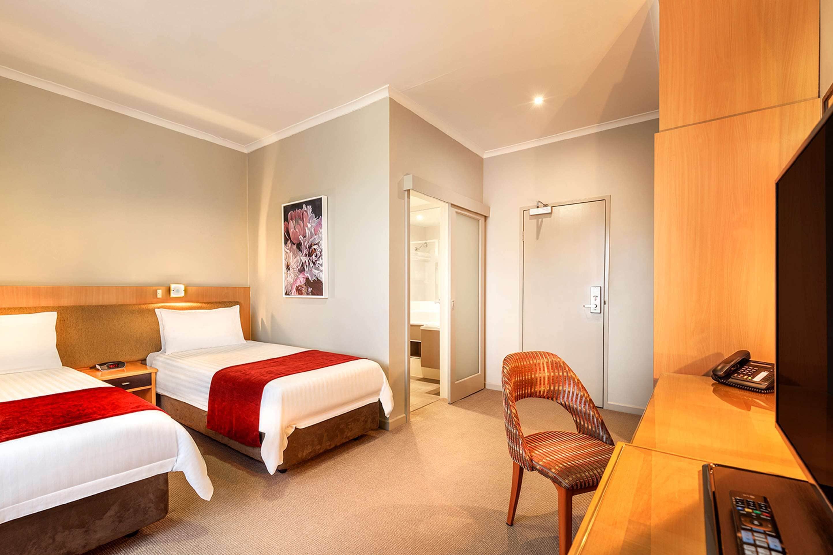deluxe room, 2 single beds, non smoking (walk-in shower) | premium bedding, in-room safe, desk, laptop workspace