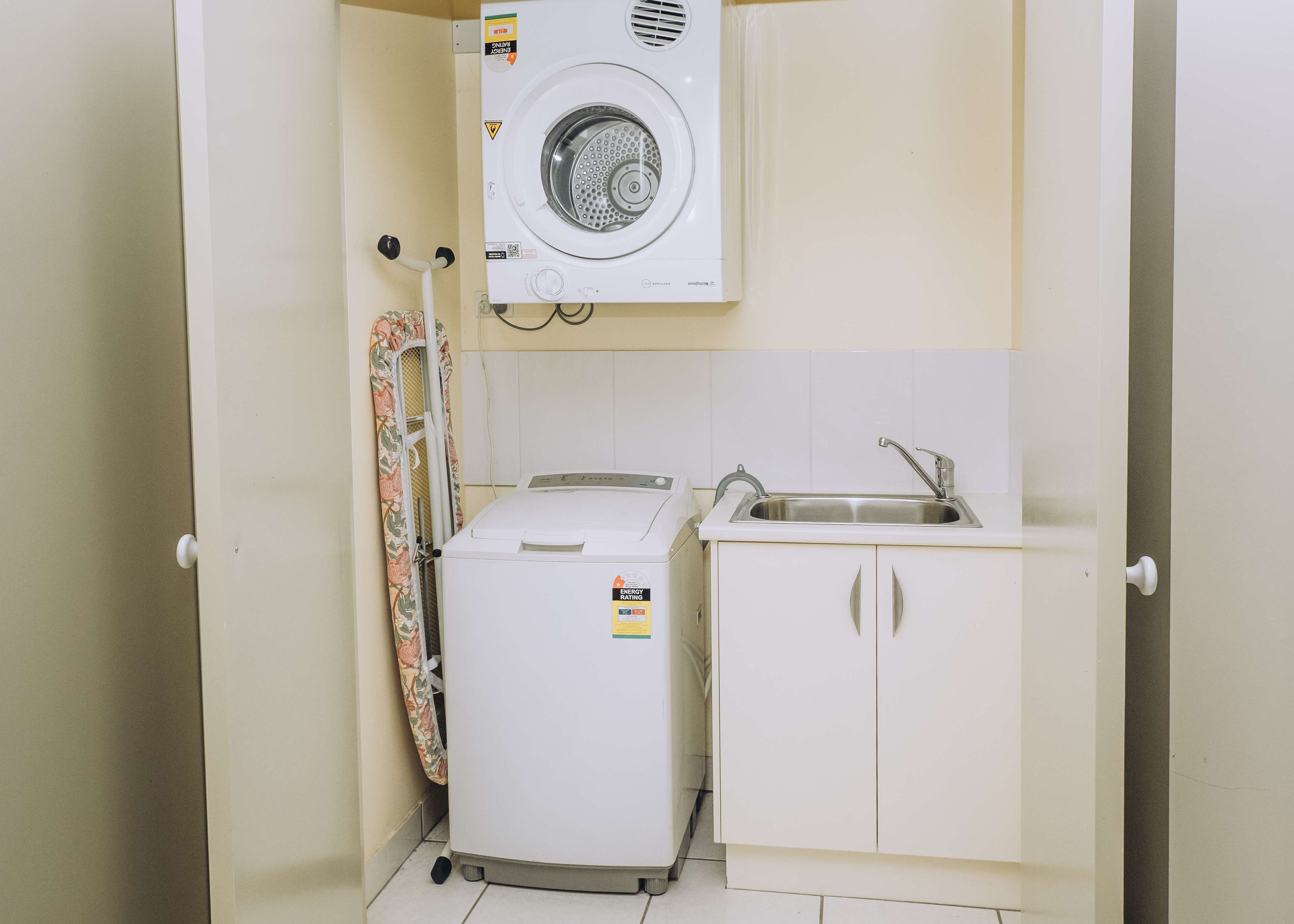 standard apartment, 2 single beds, non smoking | 1 bedroom, premium bedding, pillow-top beds, minibar