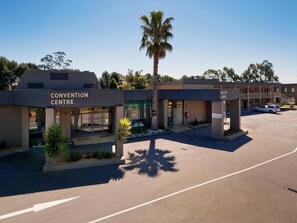 Exterior - ibis Styles Sale (Sale)