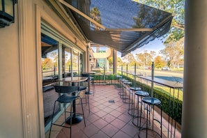 Breakfast, lunch served; Modern European cuisine, al fresco dining