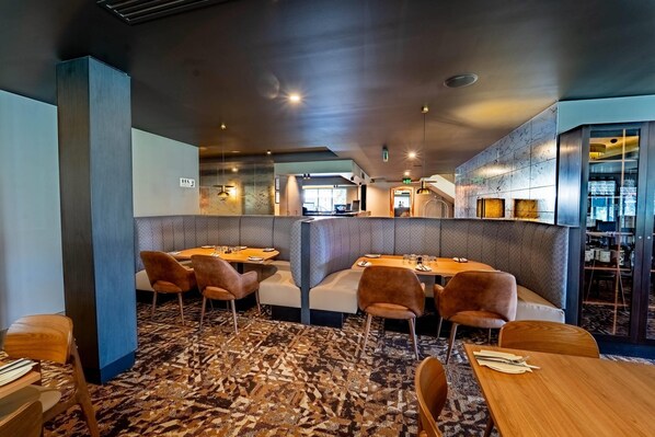 Breakfast, lunch served; Modern European cuisine, al fresco dining 