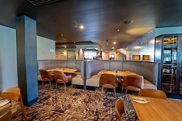 Breakfast, lunch served; Modern European cuisine, al fresco dining