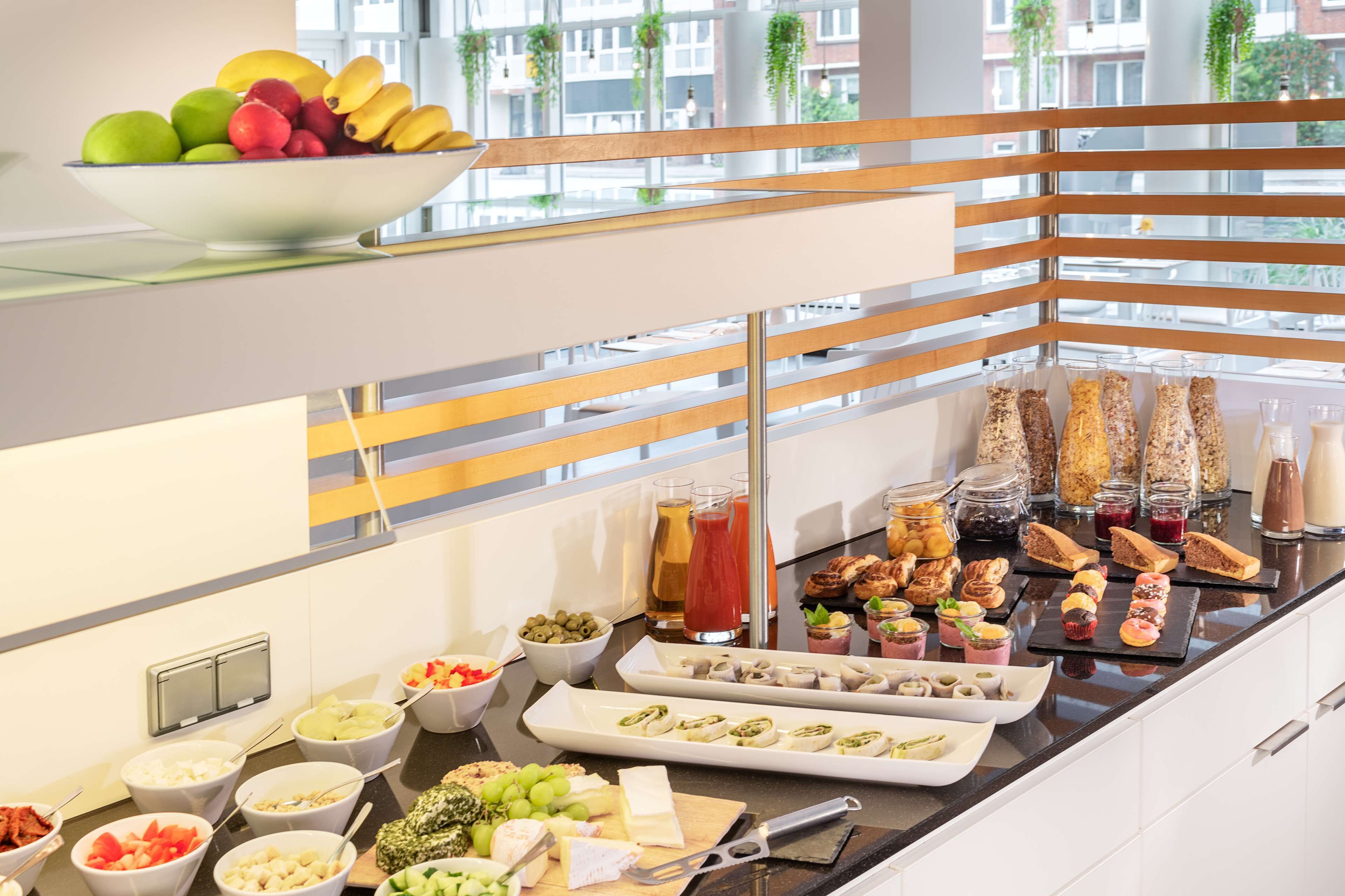 daily buffet breakfast for a fee