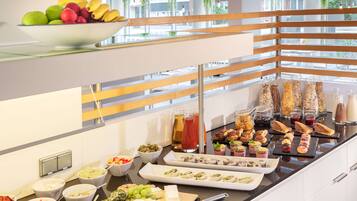 Tägliches Frühstücksbuffet gegen Gebühr