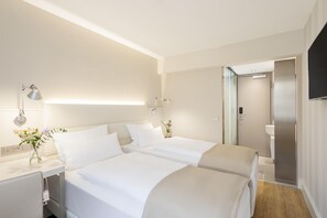 Allergikerbettwaren, Pillowtop-Betten, Minibar, Zimmersafe