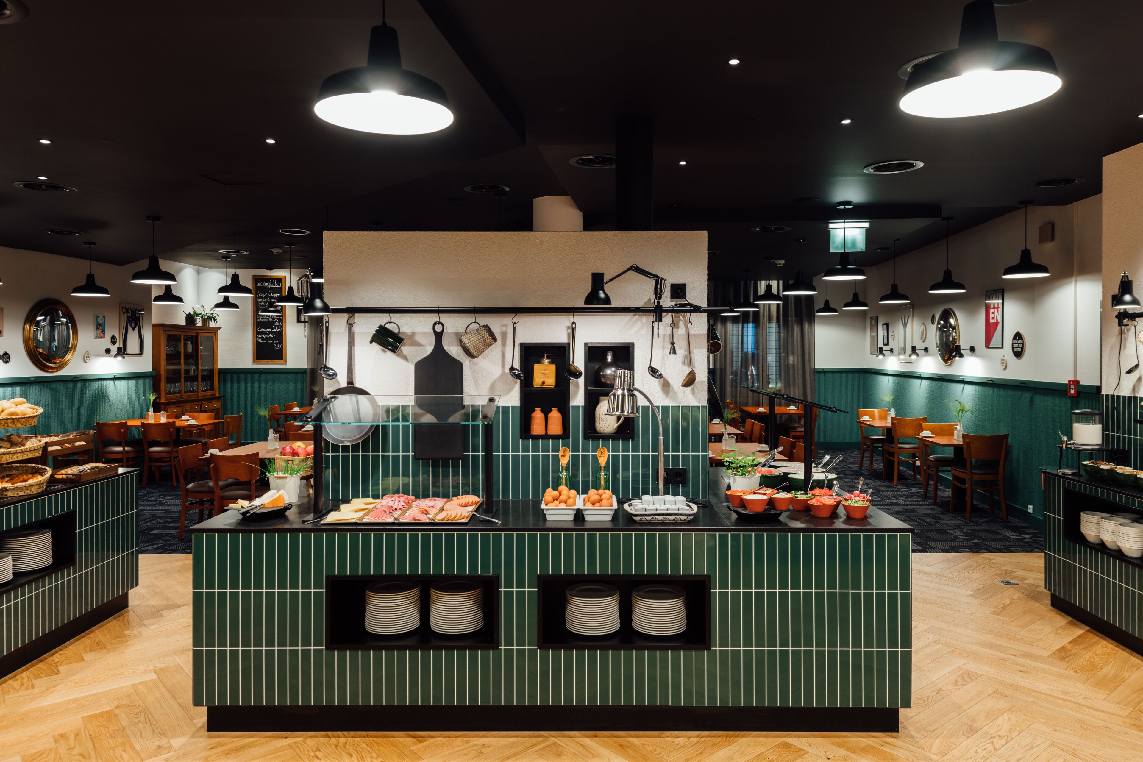 daily buffet breakfast (eur 26 per person)