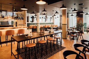 Bar (in der Unterkunft)