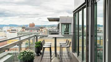 Suite, Nichtraucher | Hochwertige Bettwaren, Minibar, Schreibtisch