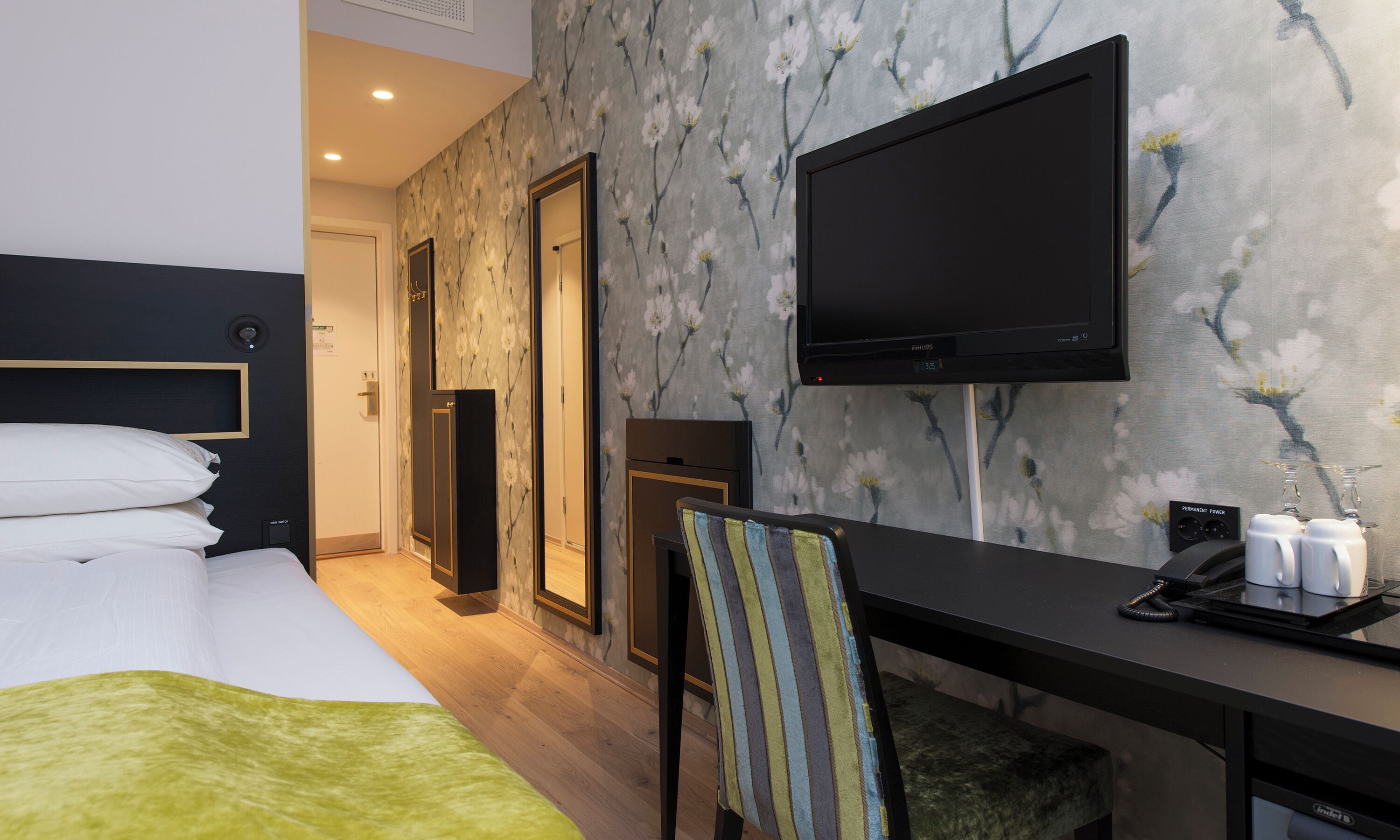 Literie de qualité supérieure, minibar, bureau, rideaux occultants