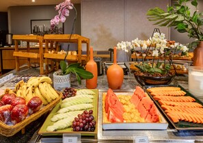 Daily continental breakfast for a fee - Quality Hotel Paulista - Sao Paulo (São Paulo)