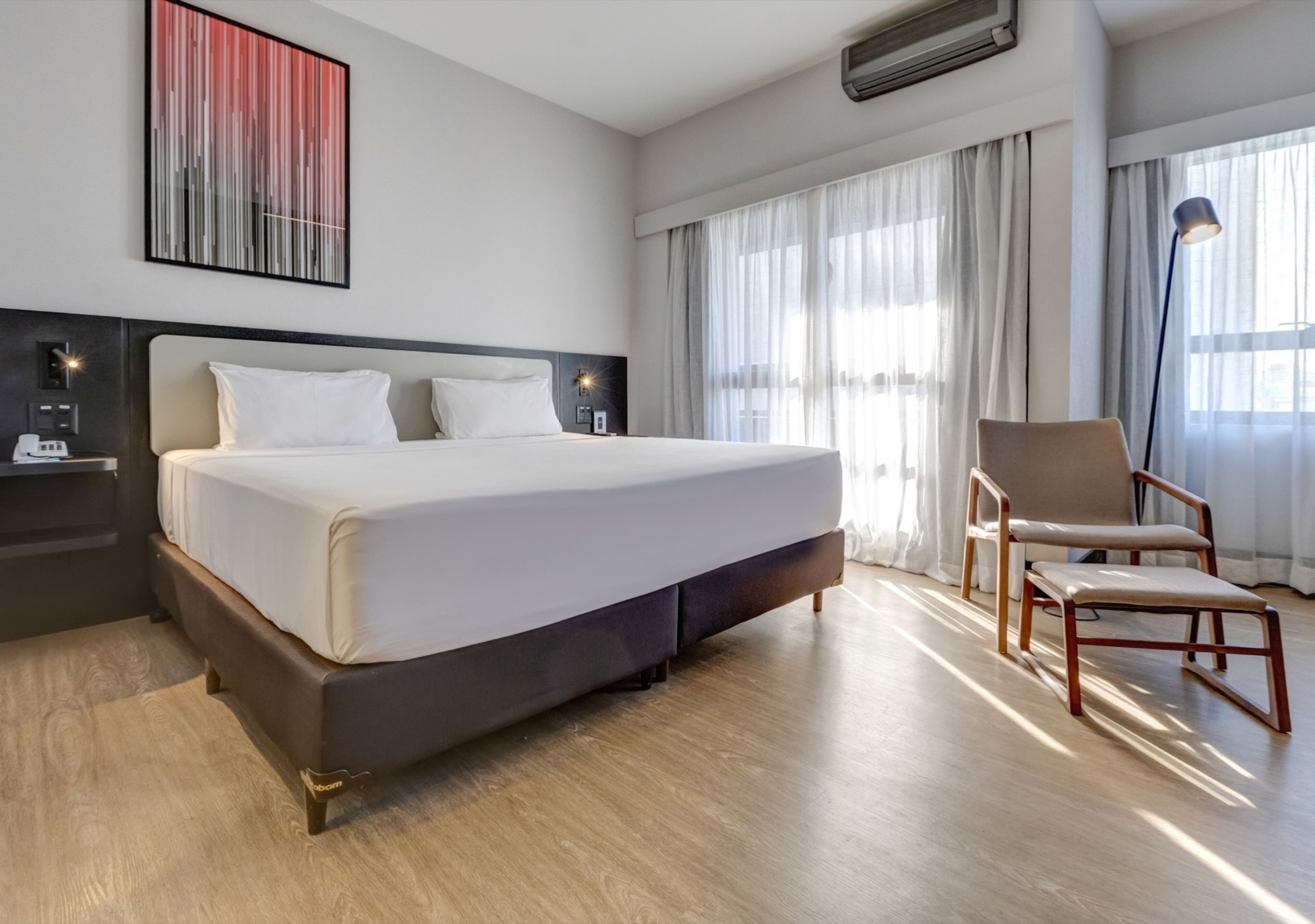 Premium Room | Minibar, in-room safe, desk, laptop workspace