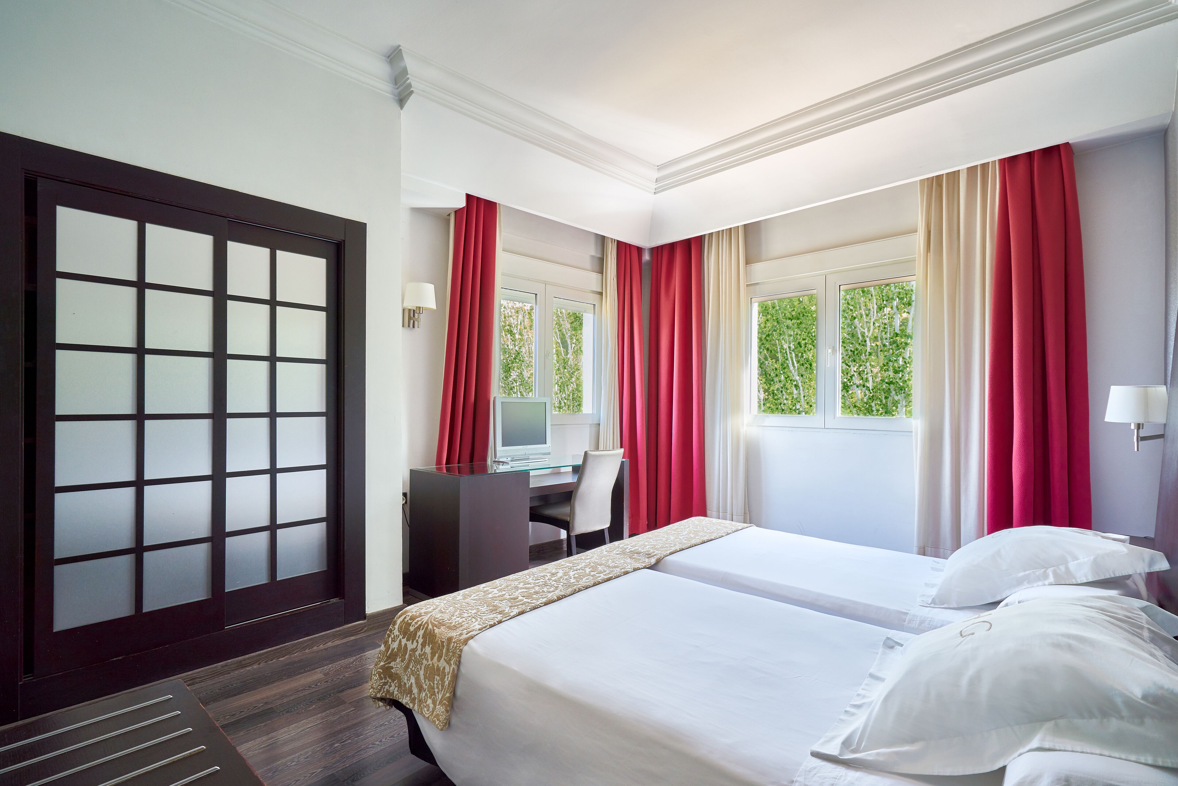 double or twin room | 1 bedroom, hypo-allergenic bedding, down duvets, minibar