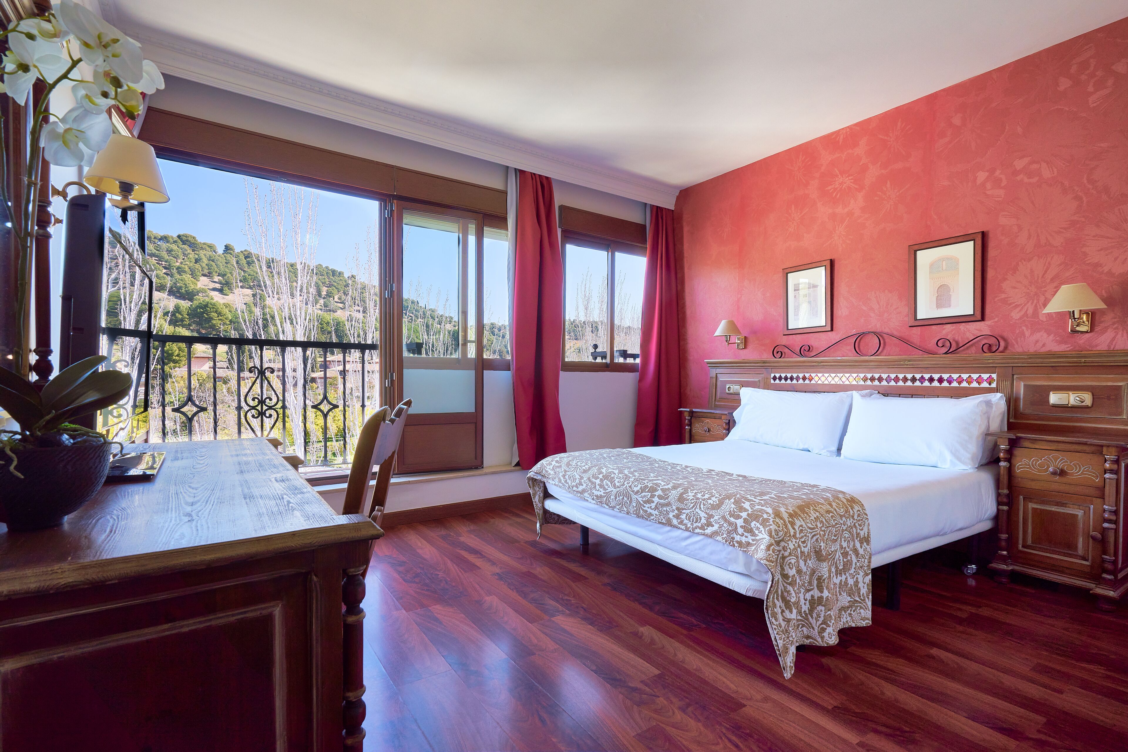 double or twin room | 1 bedroom, hypo-allergenic bedding, down duvets, minibar