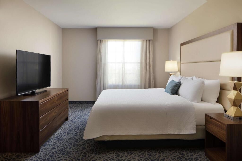 1 bedroom, premium bedding, pillow-top beds, in-room safe