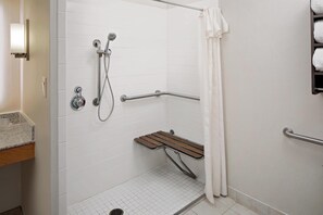Badkamer met douche