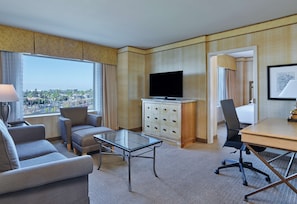 Premium bedding, pillowtop beds, in-room safe, desk
