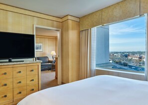 1 bedroom, premium bedding, pillowtop beds, in-room safe