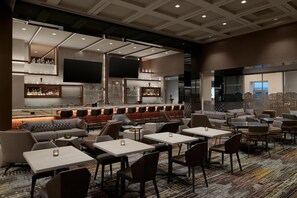 Bar (on property) - Hilton Santa Clara (Santa Clara)