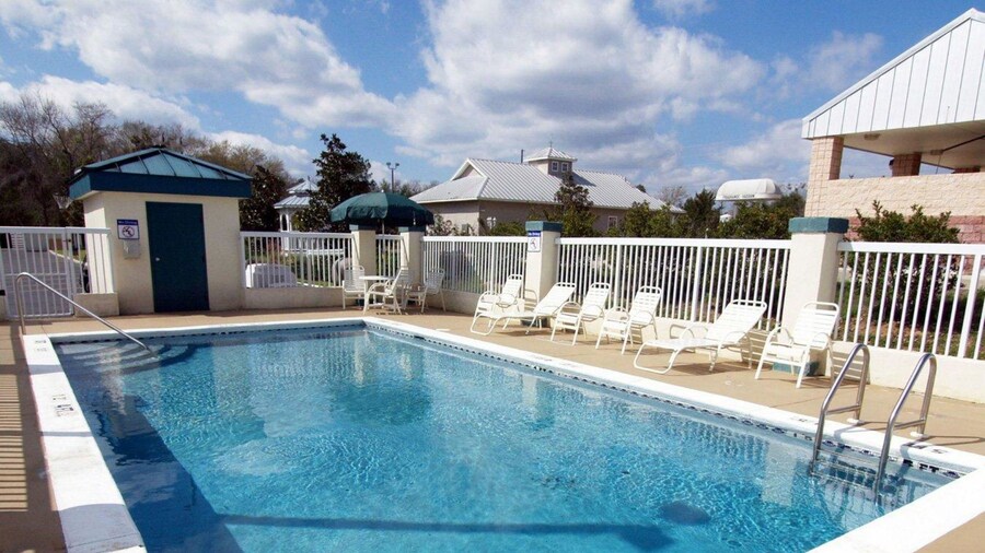 Quality Inn Chipley I-10 at Exit 120