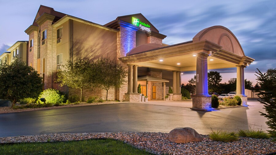 Holiday Inn Express & Suites Bucyrus by IHG