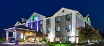Holiday Inn Express Hotel & Suites Belleville by IHG