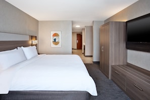 Luxe beddengoed, Tempur Pedic-bedden, een kluis op de kamer, een bureau
