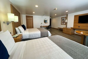 Suite junior, 2 camas de matrimonio, accesible en silla de ruedas (ADA Mobility Accessible) | Sábanas italianas Frette y ropa de cama de alta calidad
