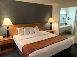 Iron/ironing board, free WiFi, bed sheets, alarm clocks