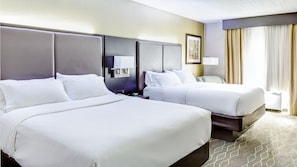 Premium bedding, desk, iron/ironing board, free WiFi