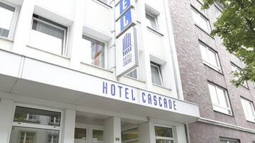 Fachada de la propiedad