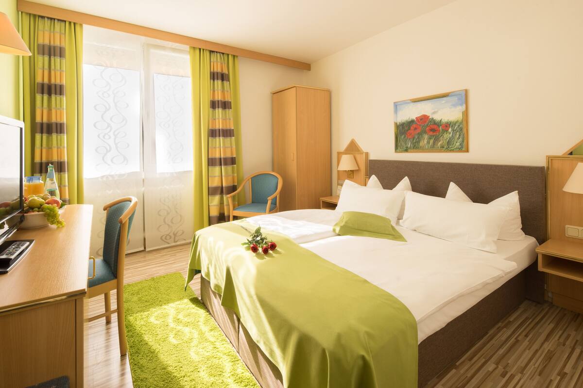Superior-Doppelzimmer zur Einzelnutzung | 1 Schlafzimmer, Allergikerbettwaren, Select-Comfort-Betten, Schreibtisch