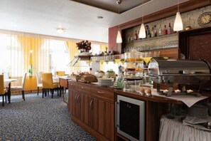 Tägliches inbegriffenes Frühstücksbuffet