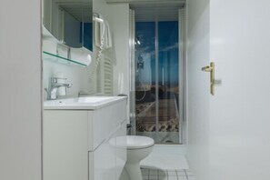 Superior Double Room Single Use | 1 bedroom, hypo-allergenic bedding, Select Comfort beds