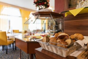 Desayuno bufé gratuito y diario