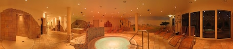 Sauna, hot tub, Turkish bath, body treatments, body scrubs, facials