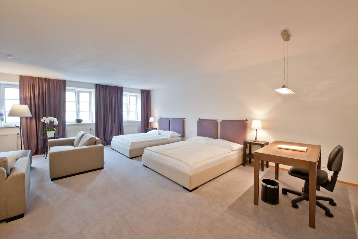 deluxe twin room, 2 double beds, non smoking | premium bedding, minibar, in-room safe, individually decorated