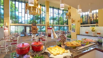 Tägliches Frühstücksbuffet (31.00 USD pro Person)