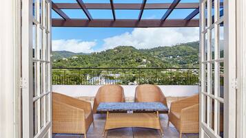 Suite Deluxe, 1 cama de matrimonio grande (Sundeck) | 1 dormitorio, ropa de cama de alta calidad, edredones de plumas