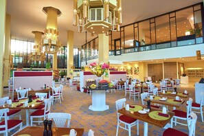 Daily buffet breakfast (USD 31.00 per person)