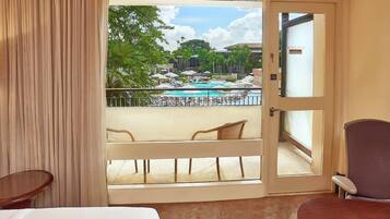 1 bedroom, premium bedding, down duvets, in-room safe