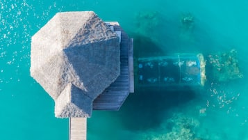 12 restaurants, breakfast, lunch served; Modern European cuisine