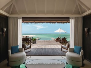 Two Bedroom Rangali Ocean Pavilion with Pool | Utsikt mot havet/stranden