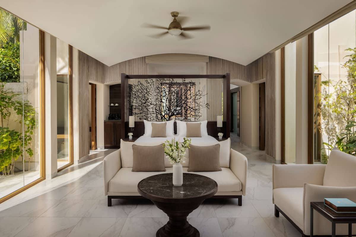 Deluxe Beach Villa with Pool | 2 間臥室、高級寢具、迷你吧、客房內保險箱
