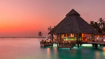 12 ravintolaa, moderni eurooppalainen keittiö