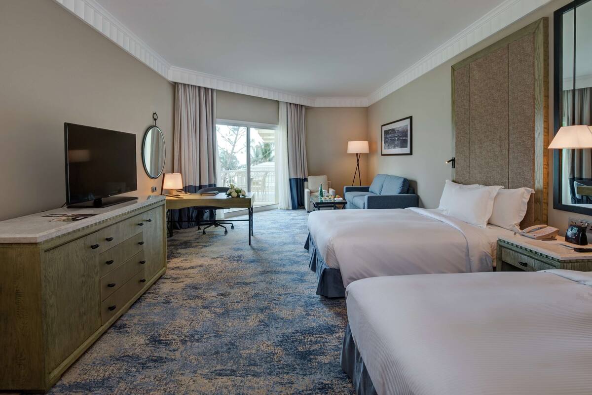 Couette en duvet, minibar, coffre-fort, décor unique