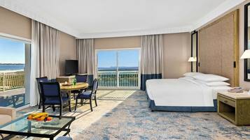 ルーム キングベッド 1 台 シービュー (Panoramic) | 羽毛の掛け布団、ミニバー、セーフティボックス (室内)、客室ごとに異なる装飾