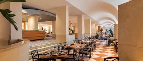 Breakfast, lunch and dinner served